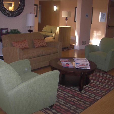 Holiday Inn Express Stockton Southeast By Ihg Экстерьер фото